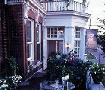 كينفستون Hotel Belvedere المظهر الخارجي الصورة